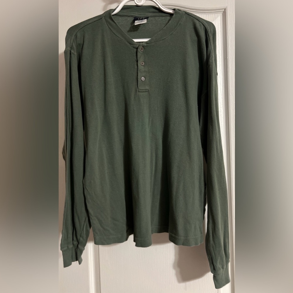 Men's Dark Olive Long-Sleeve Henley Shirt